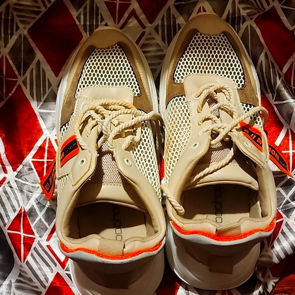 Sneakers - Picture 1 of 2